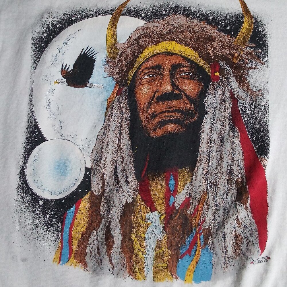 Vintage Native American Chief First Nation Moon Eagle Illustration T-Shirt